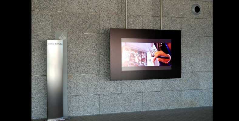 miroir tv pour entreprise
